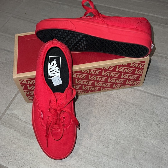 🔥 VANS Authentic True Red & Black Skate Shoes lace up 🔥 - Picture 3 of 5